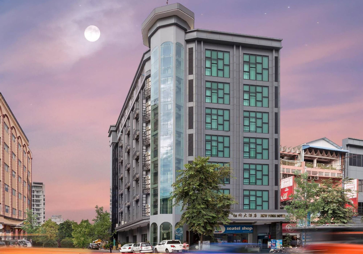 Exterior & Views 27