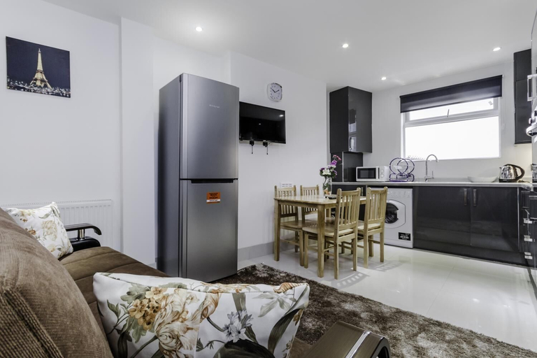 Others 5, City Gate Serviced Apartments, London