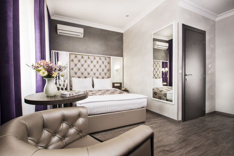 Bedroom 2, BonApart Hotel, Pechers'kyi