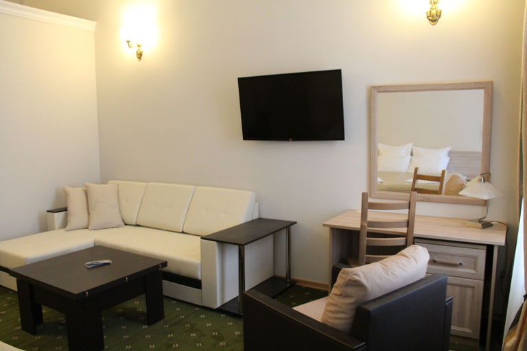 Others 3, Hotel Osobnyak Molvo, Sankt-Peterburg gorsovet