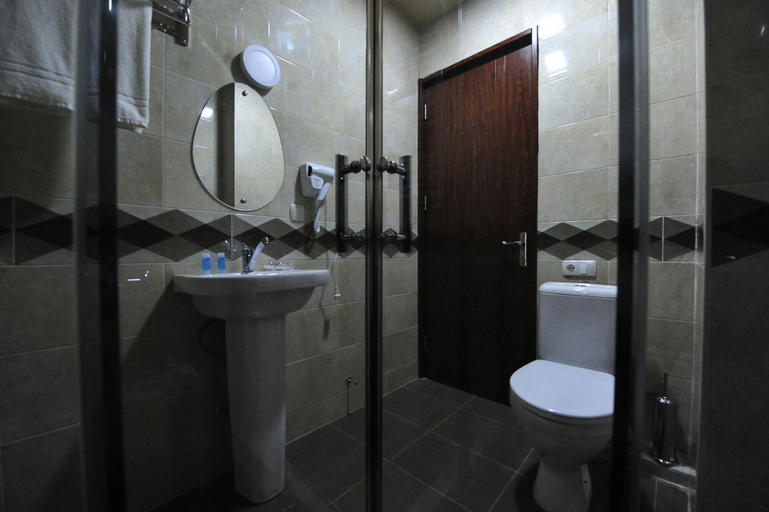 Bathroom 4, Hotel Rogalux, Tbilisi