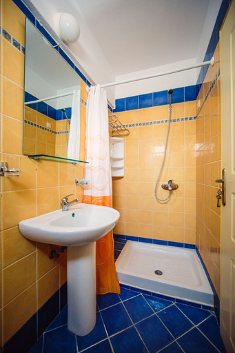 Bathroom 5, Iliana Hotel, Crete