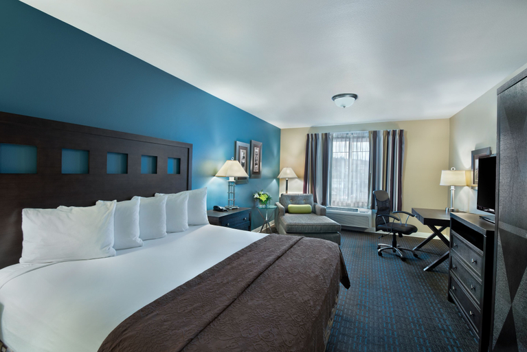 Bedroom 3, Oxford Suites Silverdale, Kitsap