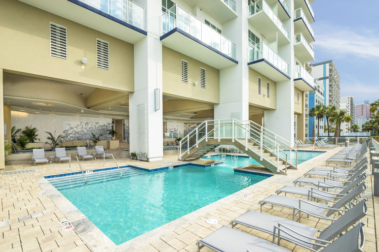Sport & Beauty 2, Hilton Grand Vacations Club Ocean 22 Myrtle Beach., Horry