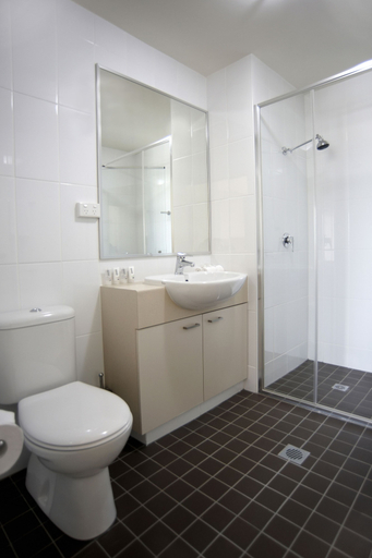 Bathroom 4, Quest Palmerston, Gunn-Palmerston