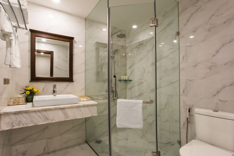 Bathroom 5, Hanoi Maro Hotel, Hoàn Kiếm