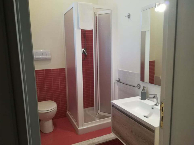 Bathroom 5, B&b Belveliero, Trapani