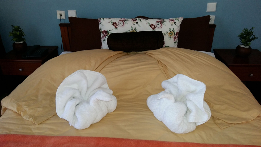 Bedroom 2, Metoxi Hotel, Thessaly