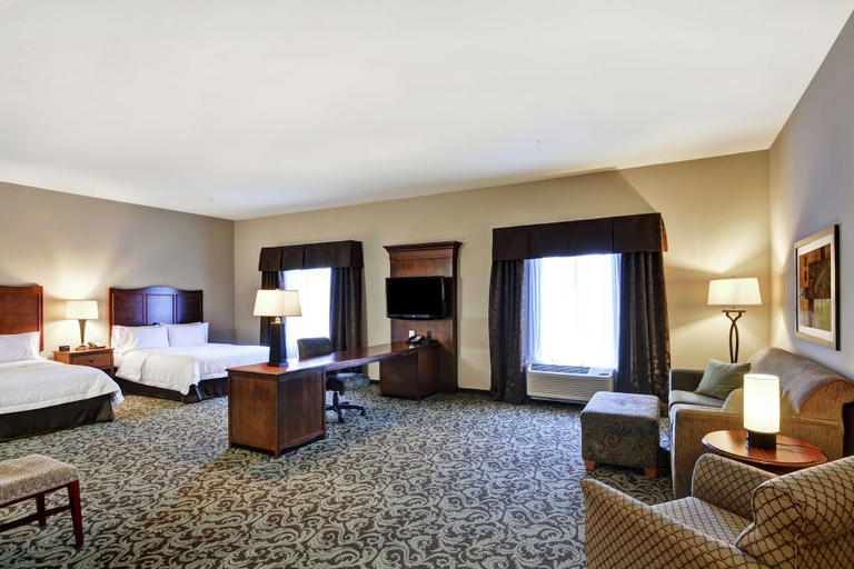 Bedroom 3, Hampton Inn and Suites New Hartford/Utica, Oneida