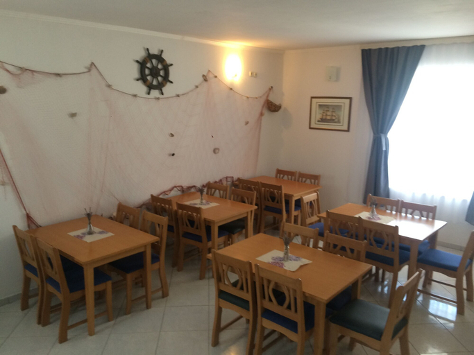 Food & Drinks 5, Villa Menalo, Ston