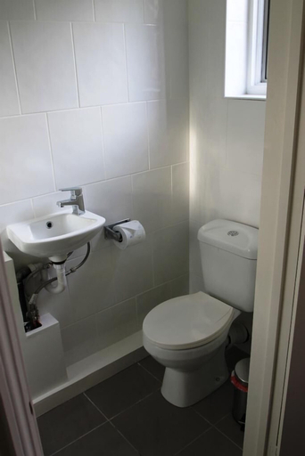 Bathroom 4, Manor House London, London