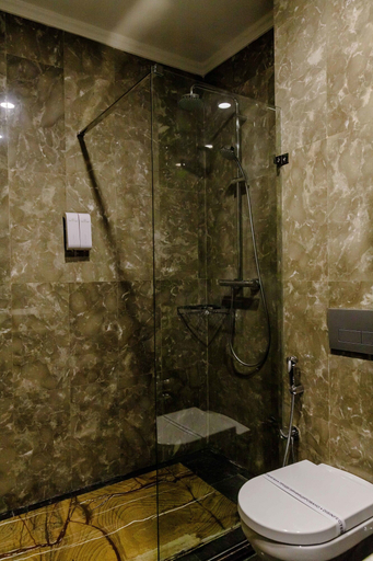 Bathroom 4, Shera Inn Hotel, Almaty
