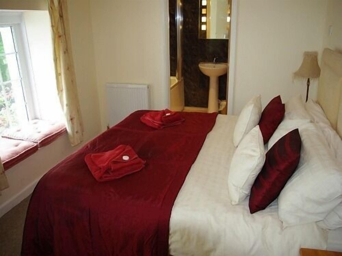 Bedroom 2, Porth Lodge Hotel, Cornwall