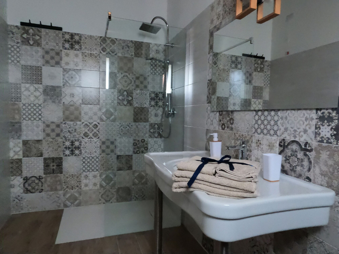 Bathroom 3, Equiturismo San Lorenzo - Villa KAMARA, Agrigento