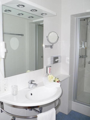 Bathroom 5, Hotel am Feuersee, Stuttgart
