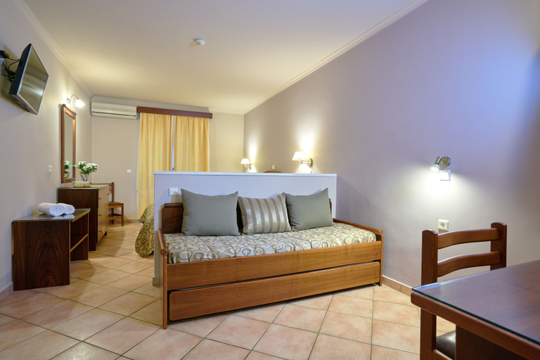 Bedroom 3, Ionion Blue Hotel, Ionian Islands