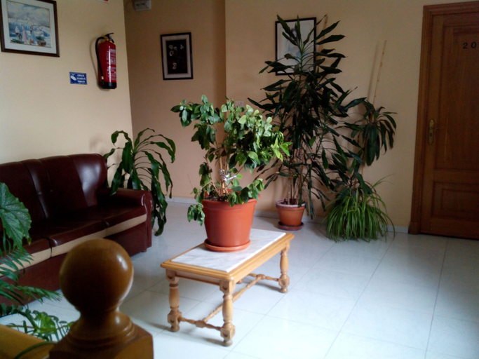 Others 5, Hostal Sequeiros, Ourense