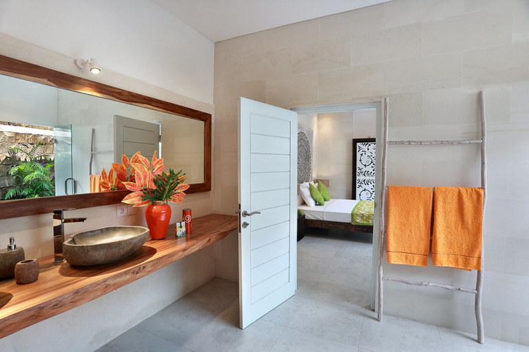 Bathroom 3, Seminyak White Design Villa, Badung
