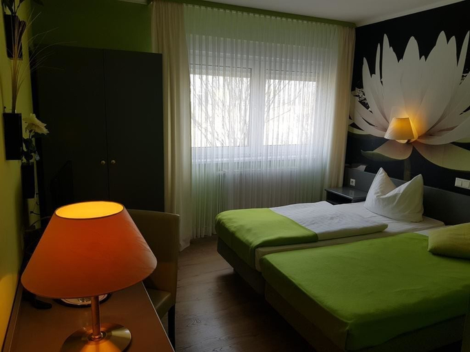 Bedroom 3, Hotel zur Fichtenbreite Garni, Wittenberg