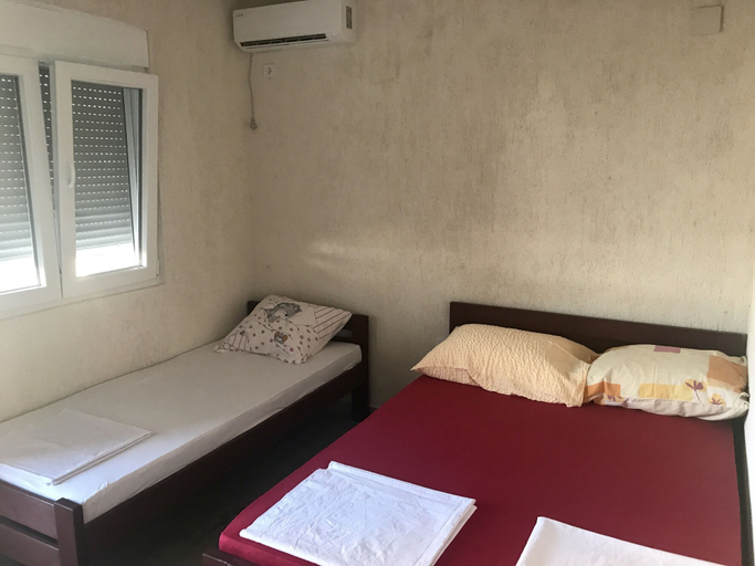 Bedroom 2, Elite Apartmans