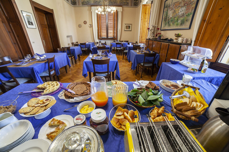 Food & Drinks 5, Villa Moorings, Lucca