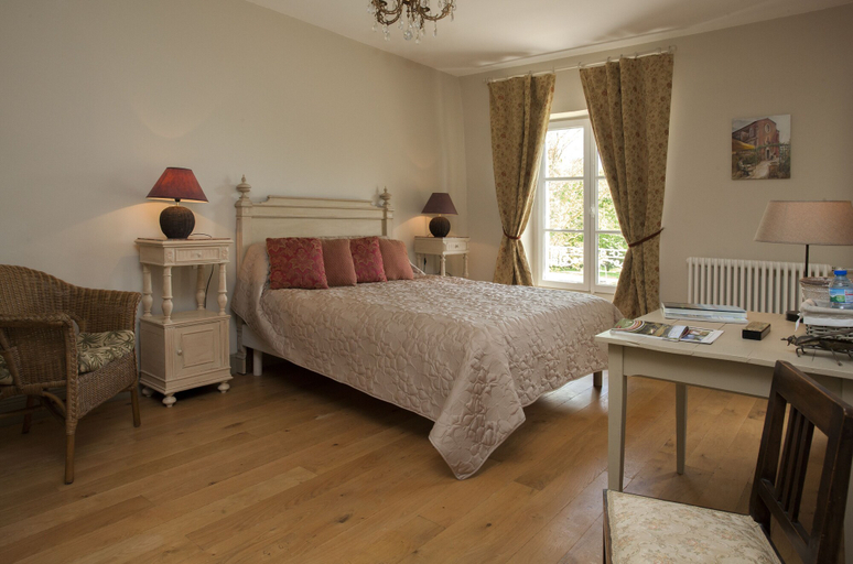 Bedroom 4, Maison d'hotes de Charme Les Bruhasses, Gers