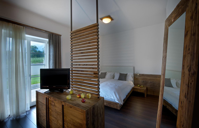 Bedroom 3, Agriturismo Florandonole, Trento