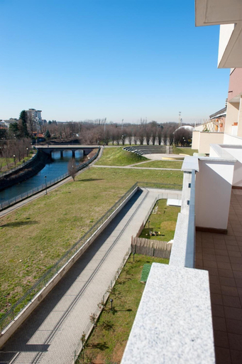 Others 4, Residence Le Groane, Milano