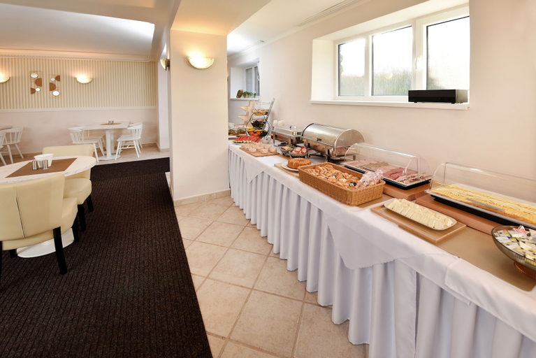 Food & Drinks 4, APLEND Hotel Lujza Major, Poprad