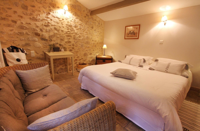 Bedroom 5, Le Mas du Pere Jean, Drôme