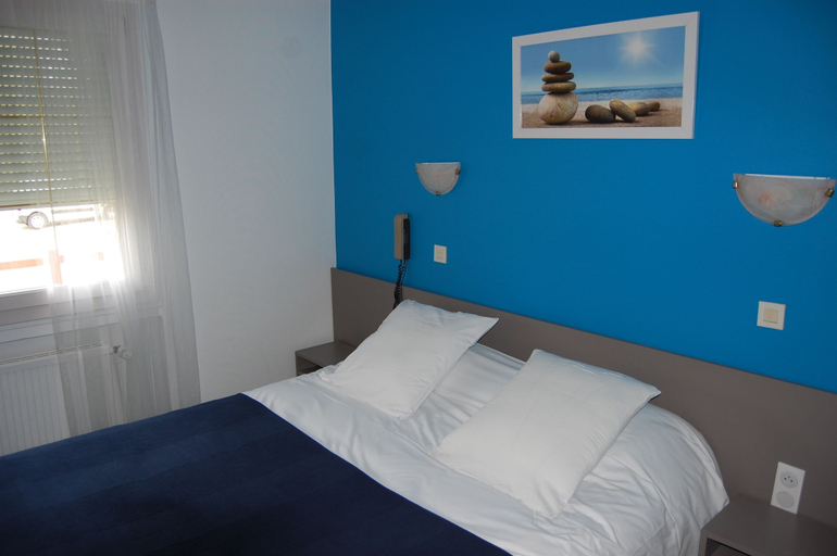 Bedroom 3, Logis Hotel Le Relais Saint Michel, Haute-Marne