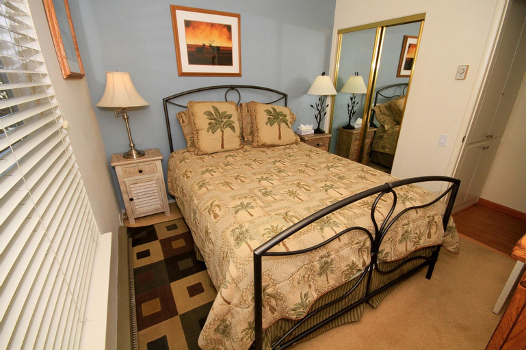 Bedroom 3, Mammoth Mountain Reservations Condo Collection, Mono