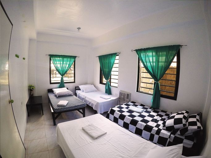 Bedroom 2, JMP Hostel, Coron