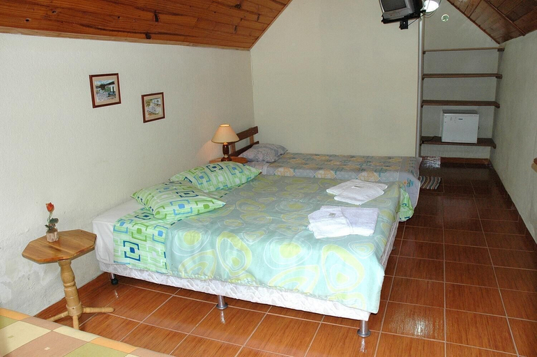 Bedroom 4, Pousada & Camping Serras Verdes, Valencia