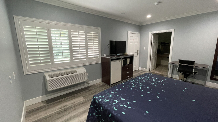 Bedroom 4, Regency Motel of Brea, Orange