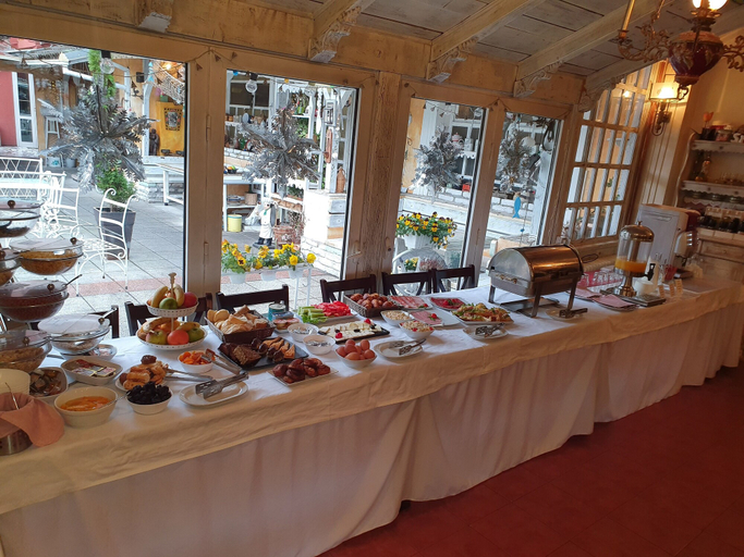 Food & Drinks 5, Hotel Fontana, Novi Sad
