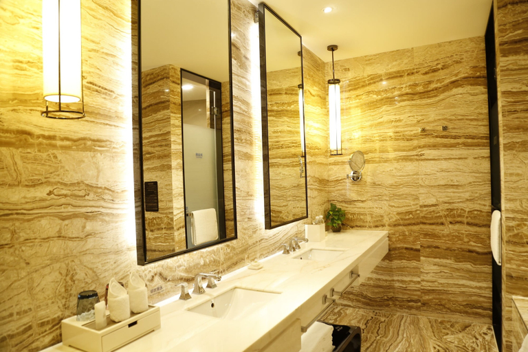 Bathroom 5, Wyndham Chongqing Yuelai, Chongqing