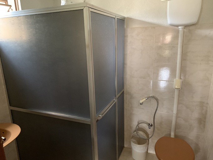 Bathroom 5, Pousada & Camping Serras Verdes, Valencia