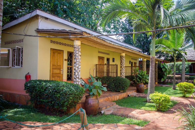 Exterior & Views 2, 2 Friends Guest House, Jinja