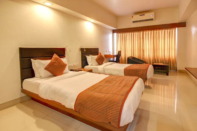 Bedroom 2, Hotel Yuvraj, Vadodara