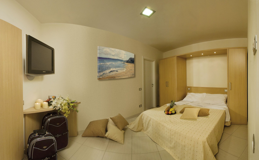 Bedroom 3, Hotel & Residence Continental, Rimini