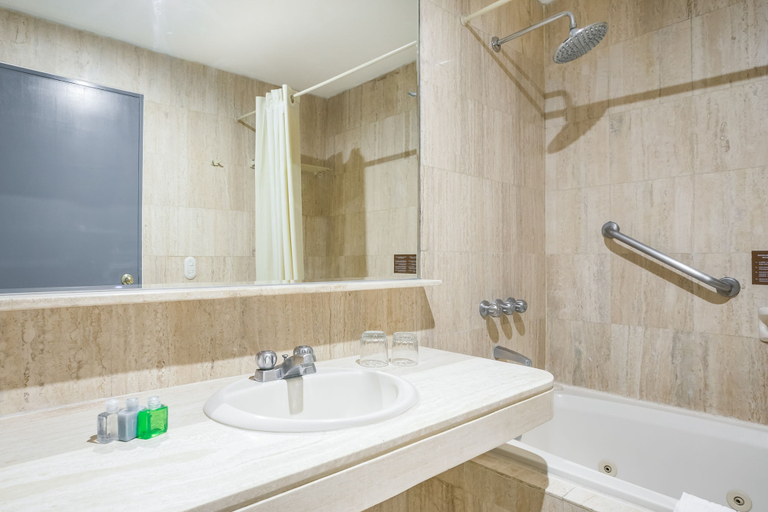 Bathroom 4, Naia Hotel Miraflores, Lima