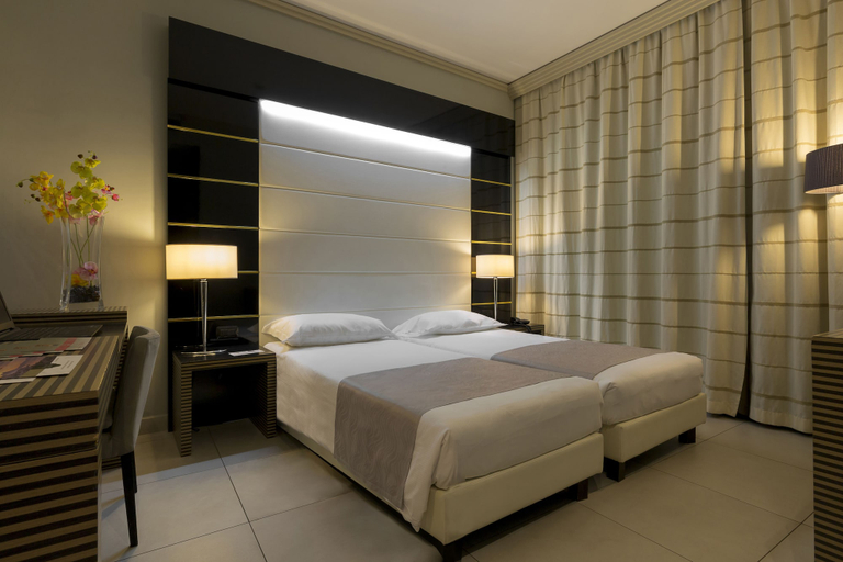 Bedroom 2, Palazzo Salgar, Napoli