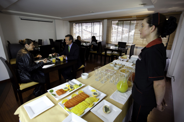 Food & Drinks 4, Travelers Suites Obelisco Apartamentos, Santafé de Bogotá