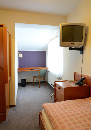 Bedroom 4, Hotel-Restaurant Kruse Zum Hollotal, Vechta