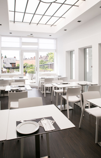 Food & Drinks 5, Saint James, Hainaut