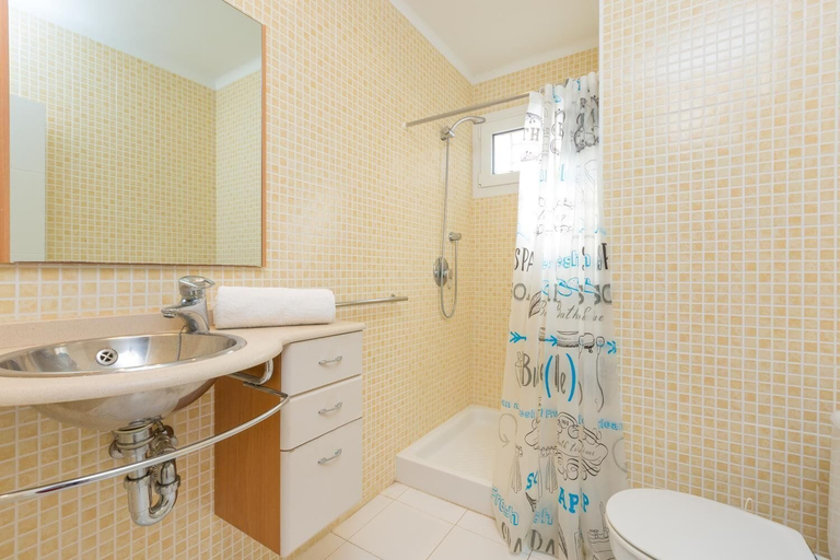 Bathroom, Estudio Els Alberts, Girona