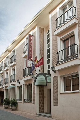 Exterior & Views 4, Hostal Carlos III, Madrid