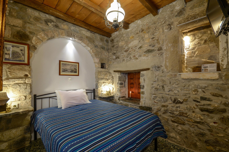 Bedroom 2, Venetiko Apartments, South Aegean