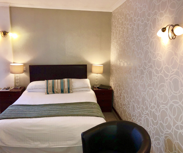 Bedroom 3, Best Western The Compass Inn, South Gloucestershire